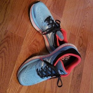 Women's New Balance Fresh Foam Running Shoes